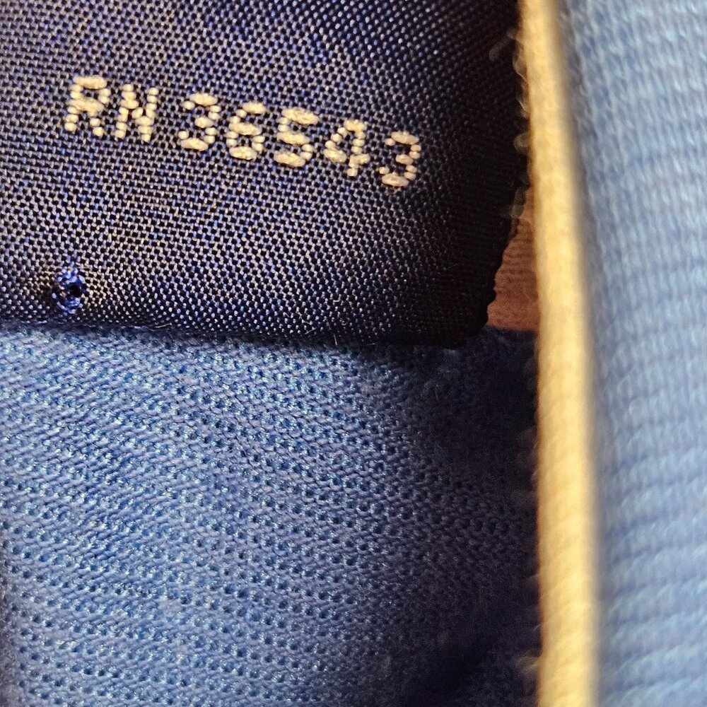 Editions Van Heusen Mens Polo Shirt Blue Size L Cotton Polyester Shoulder Button - Picture 6 of 9